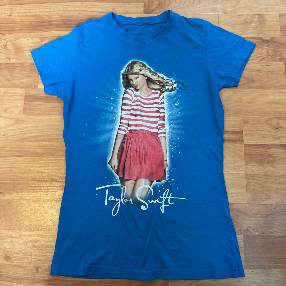 RARE Vintage Taylor Swift Tee